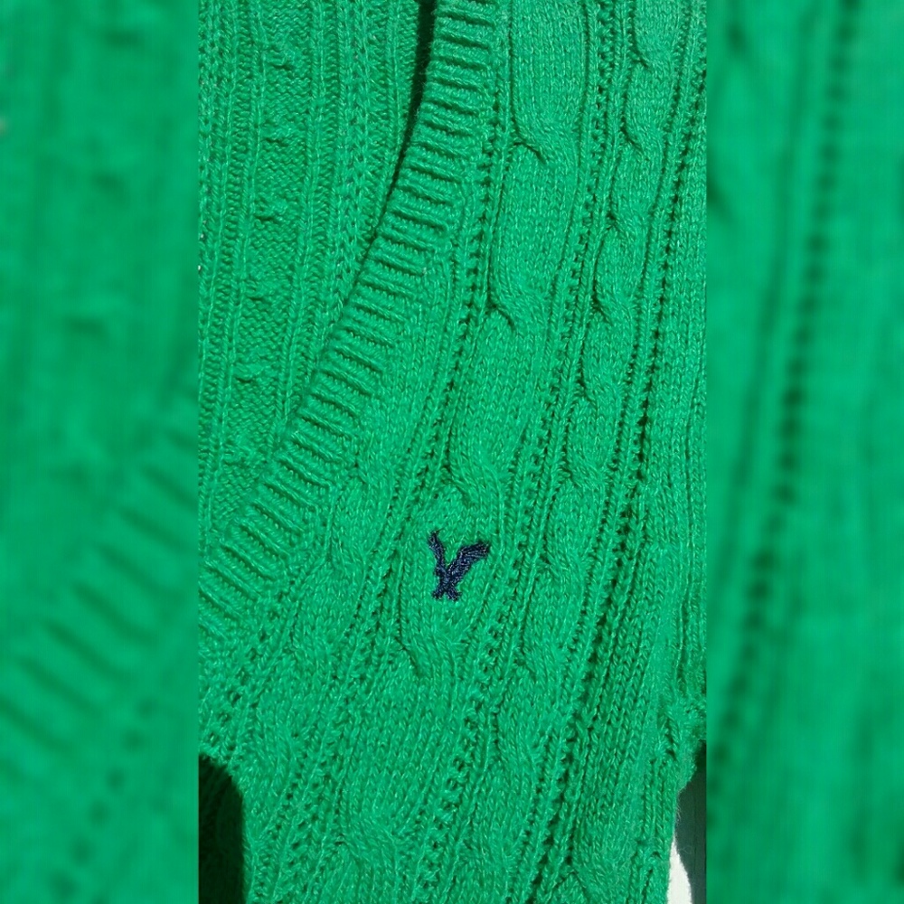 American Eagle green sweater